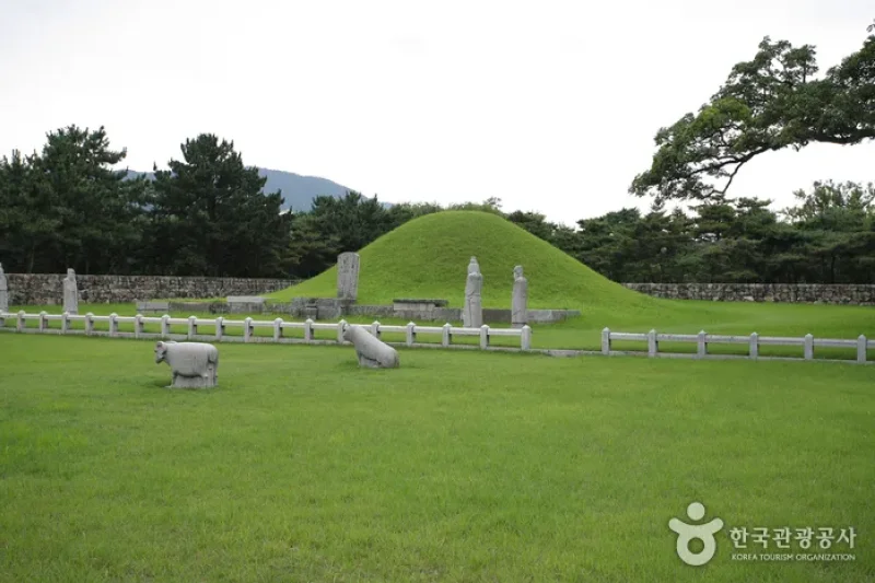 Tomb of King Suro  (7/7)