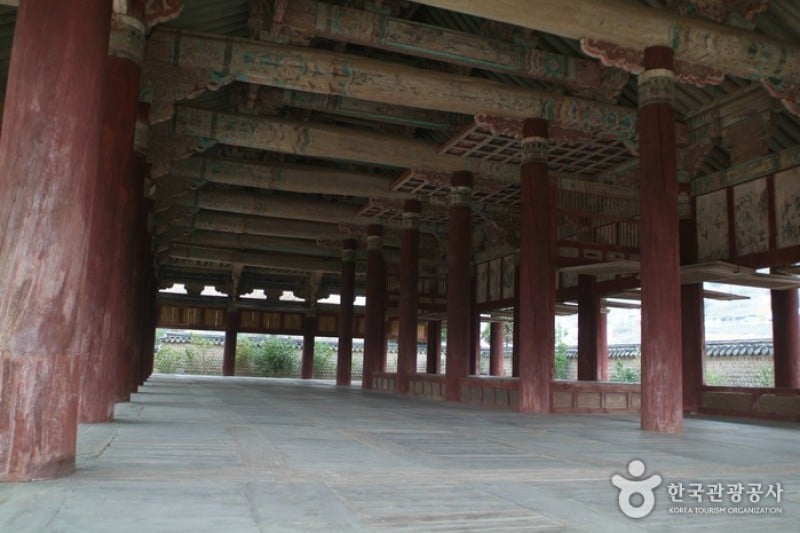 Tongyeong Sebyeonggwan Hall  (8/12)