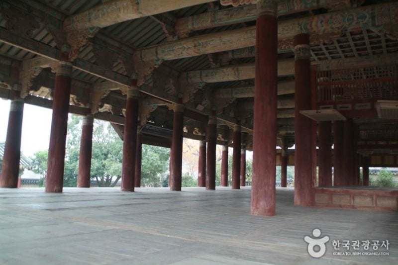 Tongyeong Sebyeonggwan Hall  (9/12)