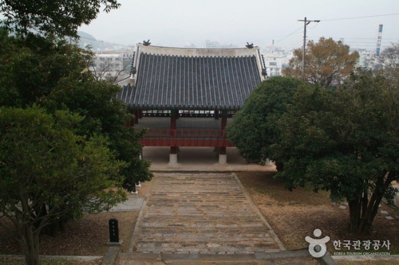 Tongyeong Sebyeonggwan Hall  (11/12)