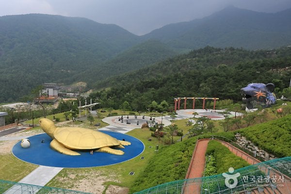 Sancheong Oriental Medicine Theme Park