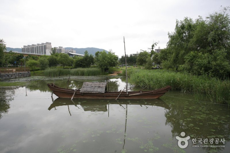 Gimhae Bonghwangdong Historic Site 