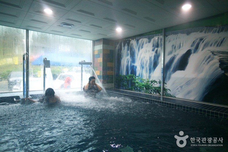 Mageumsan Hot Springs  (2/3)