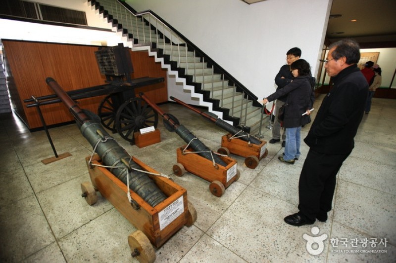 Korea Naval Academy Museum  (7/12)