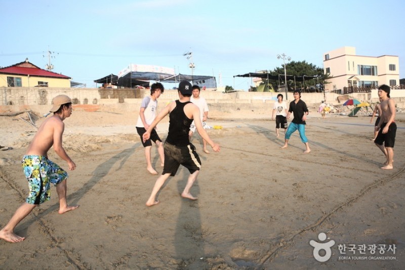 Gujora Beach  (3/8)