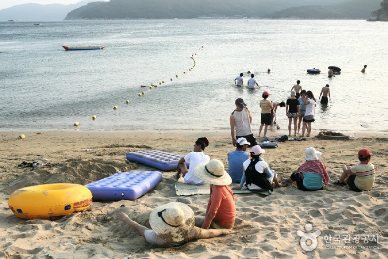 Gujora Beach  (4/8)