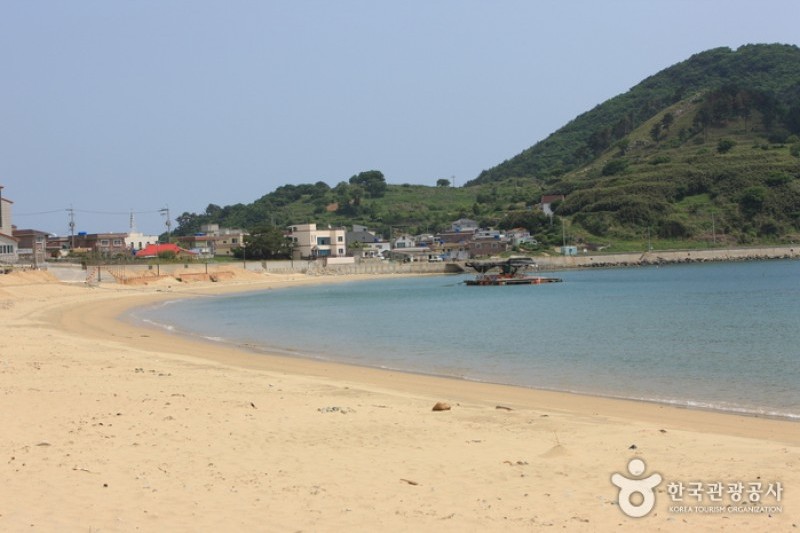 Gujora Beach  (5/8)