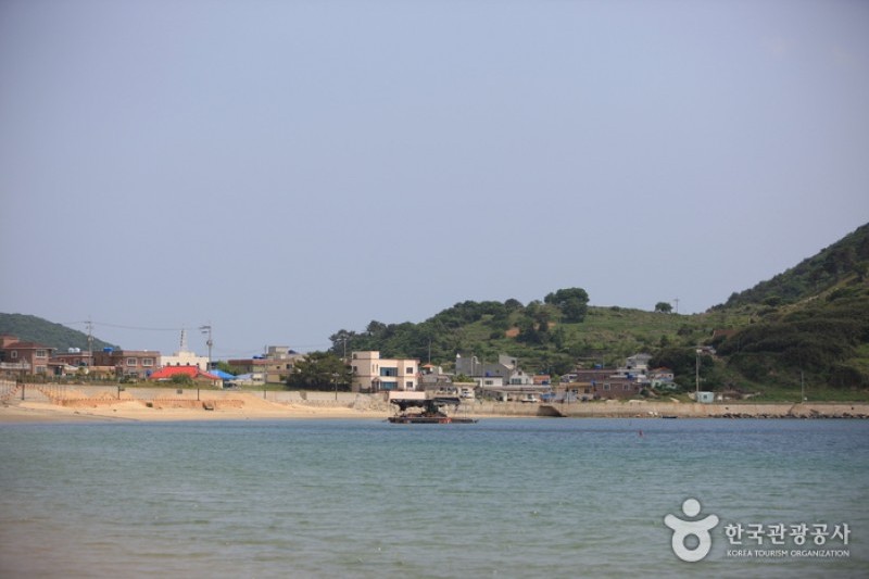 Gujora Beach  (6/8)