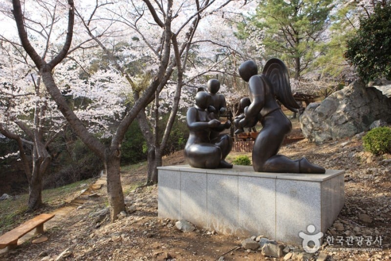 Jangboksan Sculpture Park  (7/10)