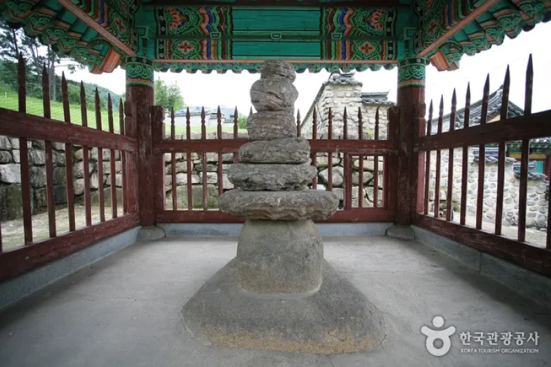 Royal Tomb of Queen Heo  (6/7)