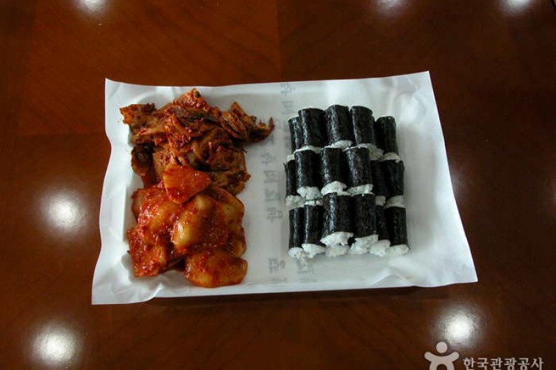 Ttungbo Halmae Gimbap  (3/12)