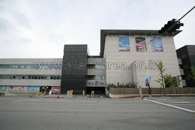 Gimhae Arts and Sports Center  (7/7)