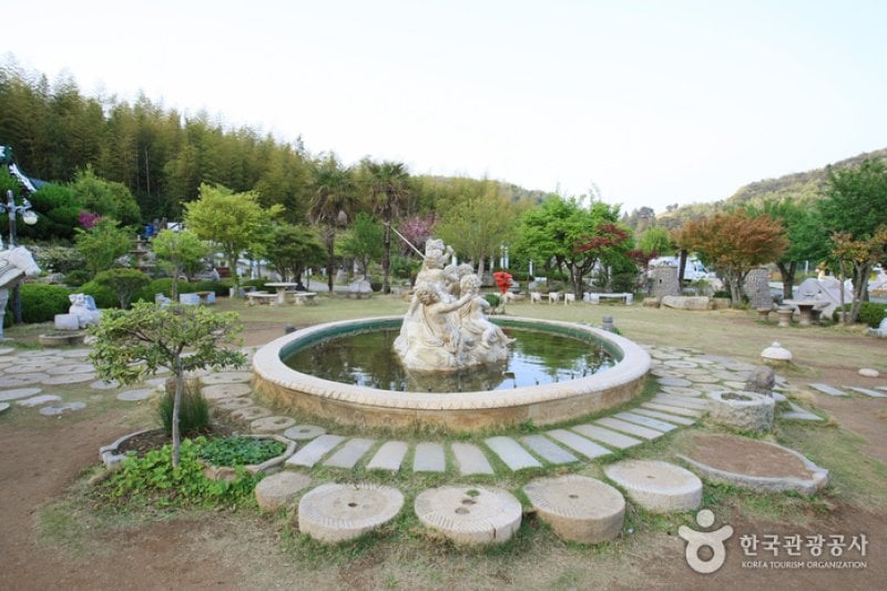 Haeoreum Art Village (해오름예술촌) (3/33)
