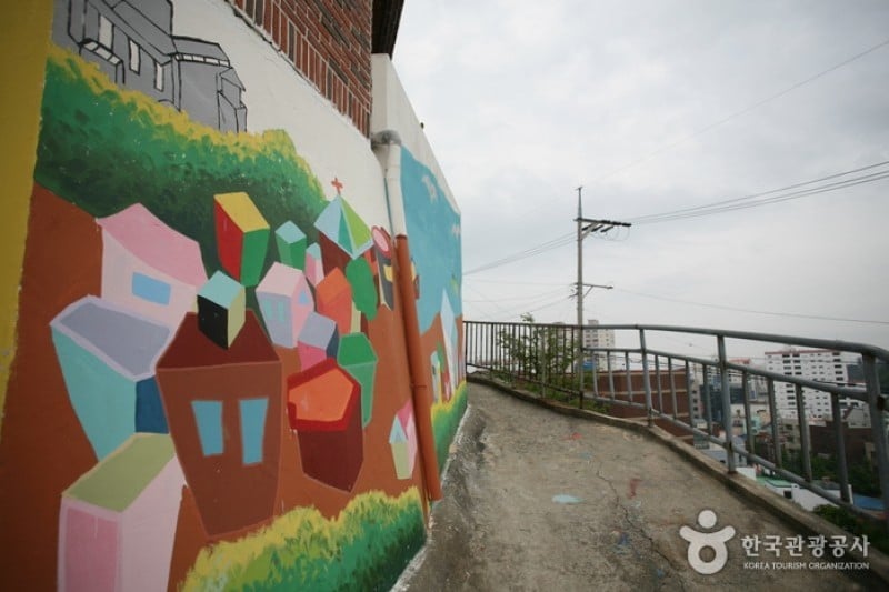 Dongpirang Village  (8/17)