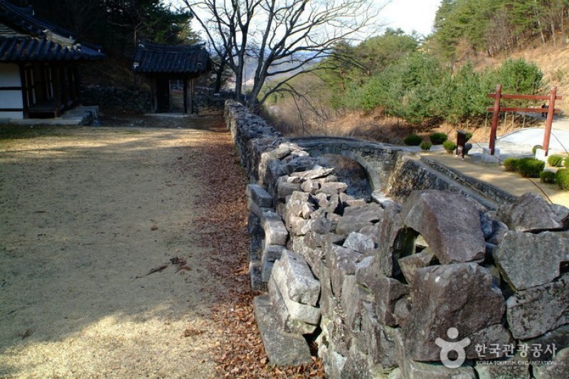 Royal Tomb of King Guhyeong  (4/10)