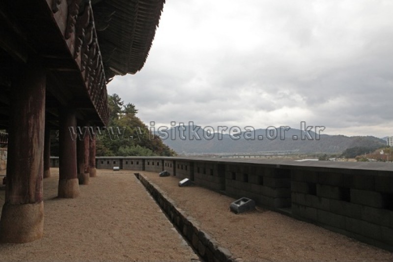Yeongnamnu Pavilion  (6/12)