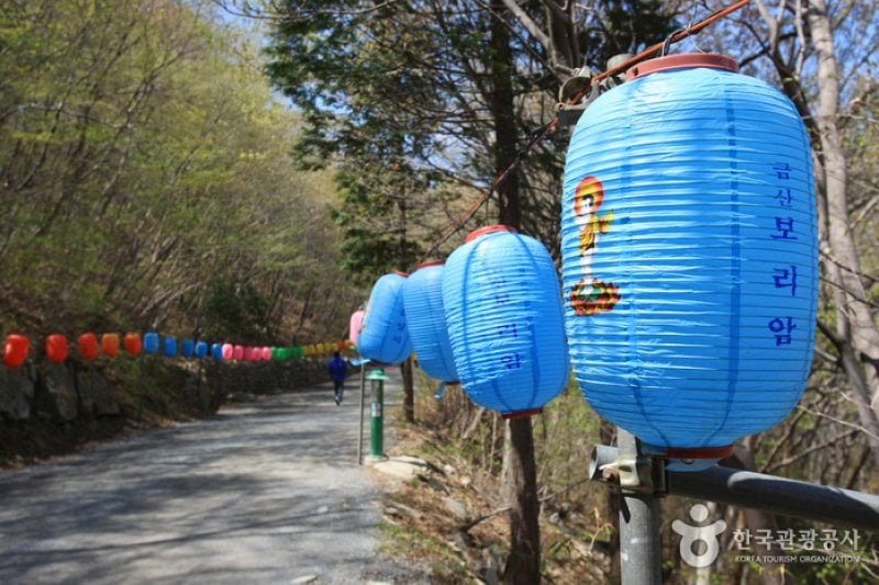 Boriam Temple in Geumsan Mountain  (3/32)