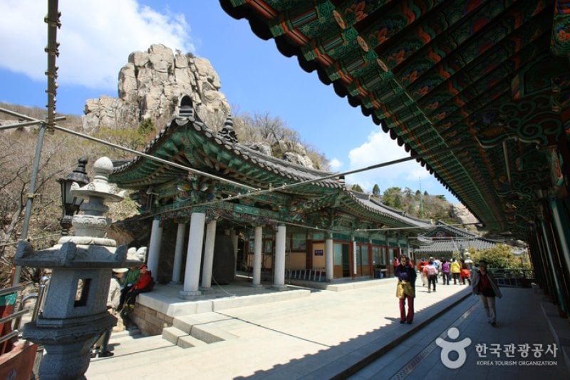 Boriam Temple in Geumsan Mountain  (10/32)