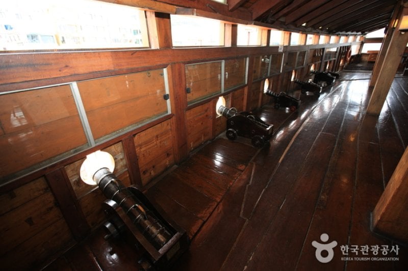 Gangguan Port Geobukseon Ship  (6/8)