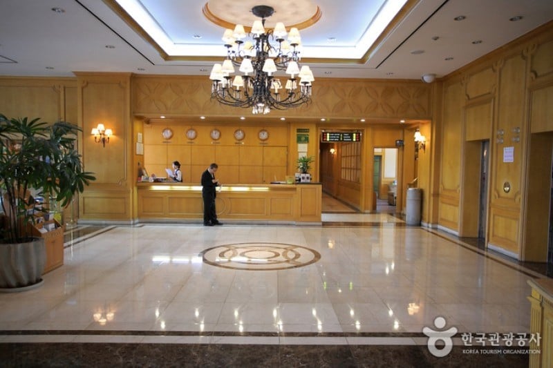 Dongbang Hotel  (2/5)