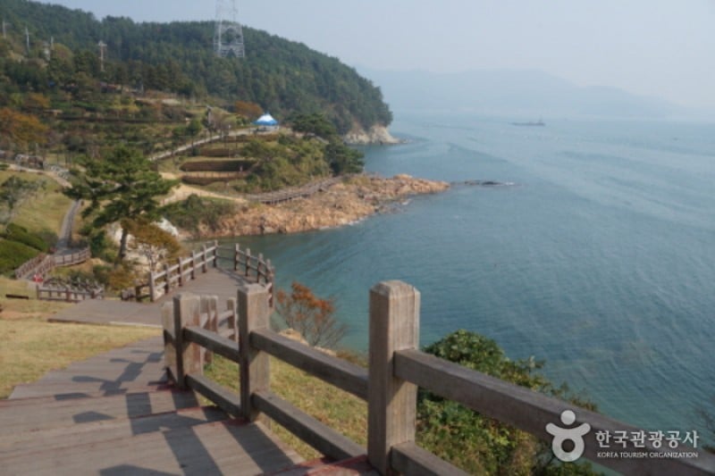 Yi Sun-Sin Park  (1/8)