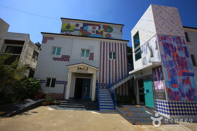The Jeon Hyuck Lim Mueseum of Art  (2/9)