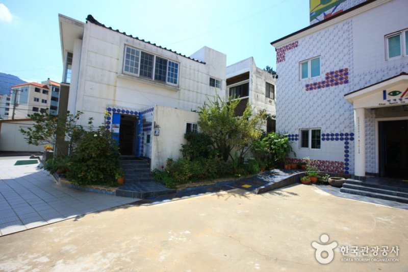 The Jeon Hyuck Lim Mueseum of Art  (3/9)