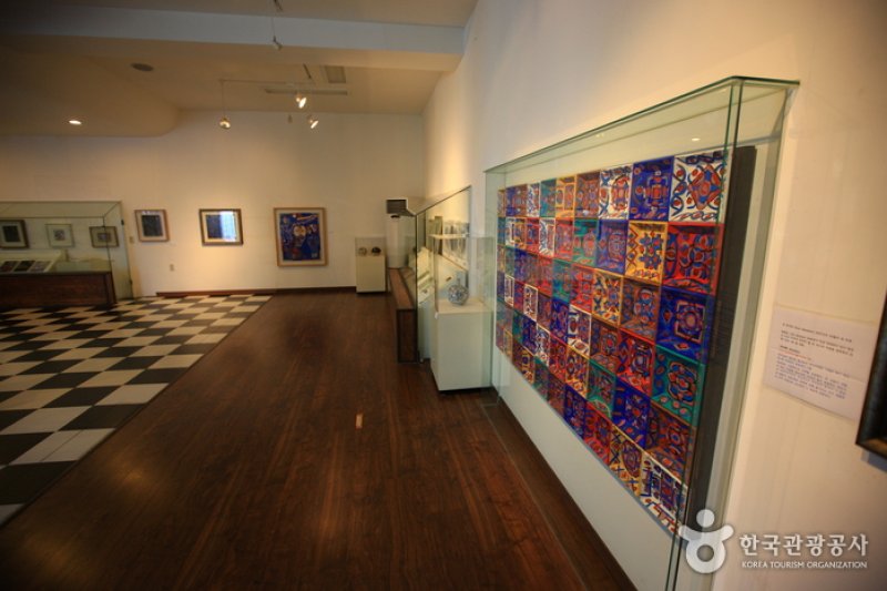 The Jeon Hyuck Lim Mueseum of Art  (7/9)