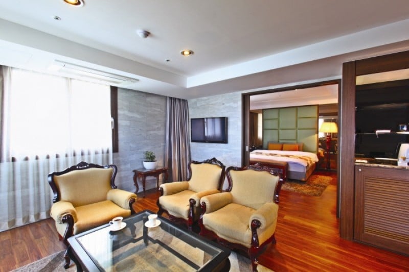 Hotel International  (6/12)