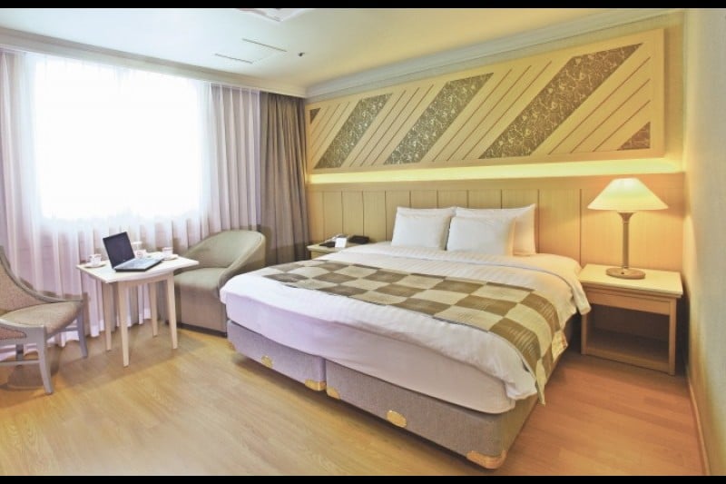 Hotel International  (9/12)
