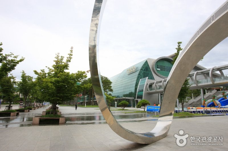 Changwon Exhibition Convention Center  (2/13)