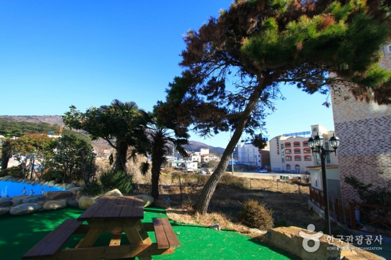 Geoje Hawaii Condo Beach Hotel  (1/4)