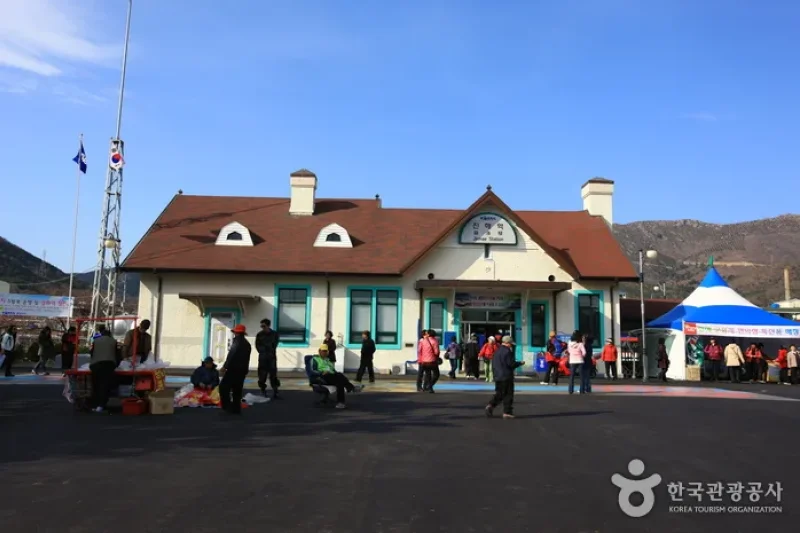 Jinhae Station  (1/3)