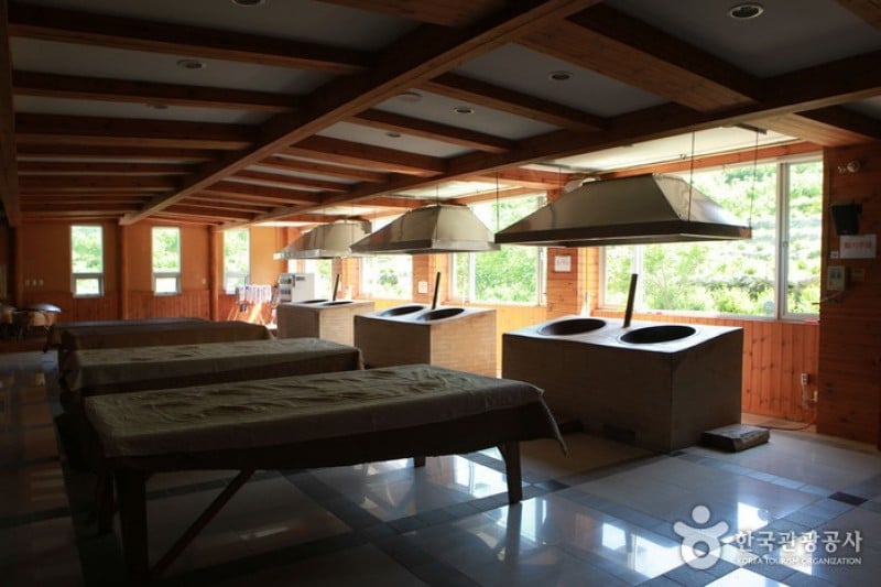 Hadong Tea Culture Center  (6/9)