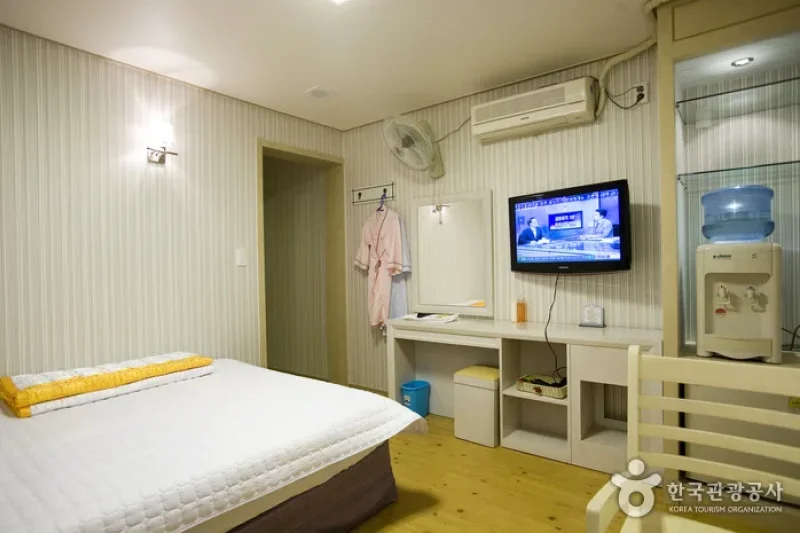 Bungmyeon Hwangtobang Hot Springs - Goodstay  (7/18)