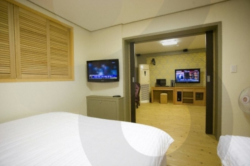 Bungmyeon Hwangtobang Hot Springs - Goodstay  (12/18)