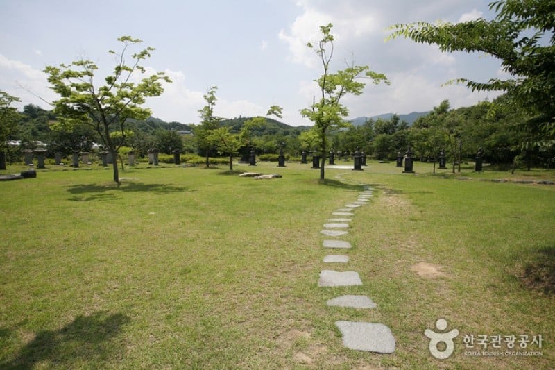 Sangnim Park  (3/12)