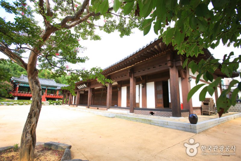 The House of Changwon  (6/21)