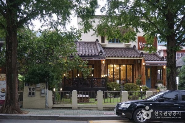 Changwon Garosu-gil