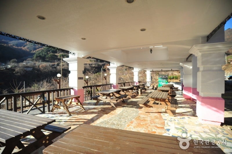 Jirisan View Castle Pension - Goodstay  (2/14)