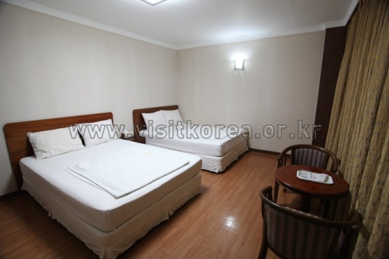 Lighthouse Hotel - Goodstay  (3/14)