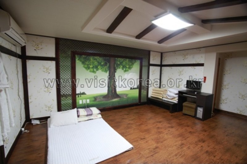 Gold Motel - Goodstay  (2/20)