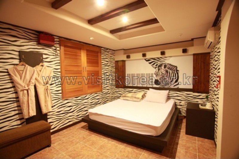 Gold Motel - Goodstay  (5/20)