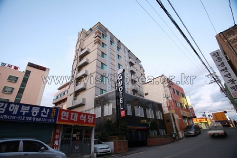 Gold Motel - Goodstay  (10/20)