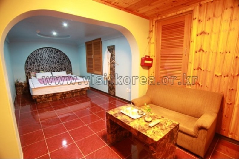 Gold Motel - Goodstay  (18/20)