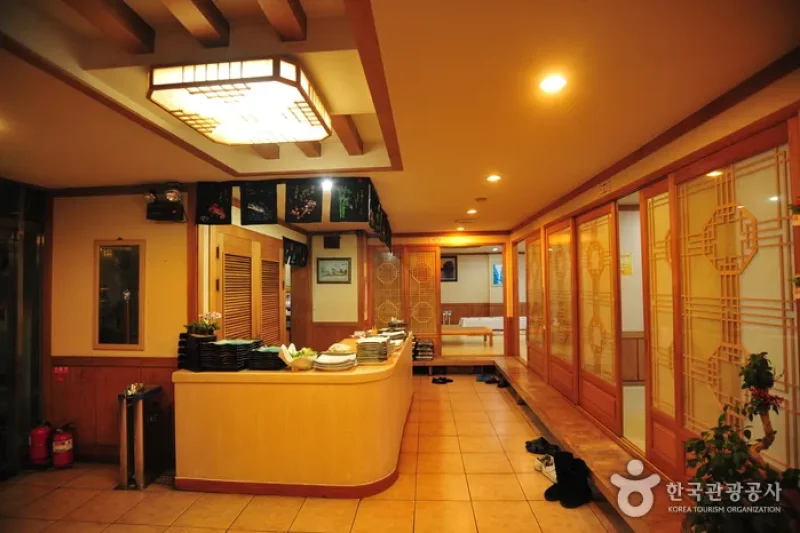 Geojedobeach Hotel - Goodstay  (8/10)