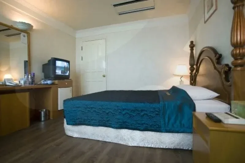Prince Hotel  (6/49)