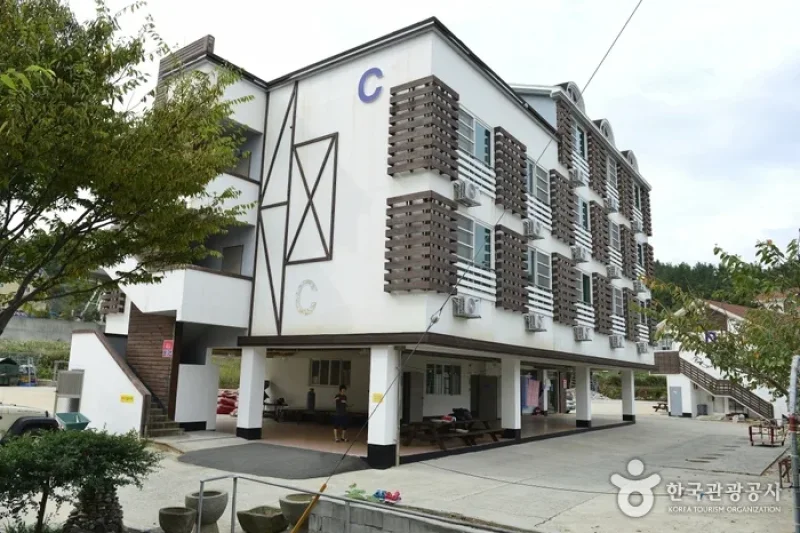 Namhae Youth Hostel  (4/5)