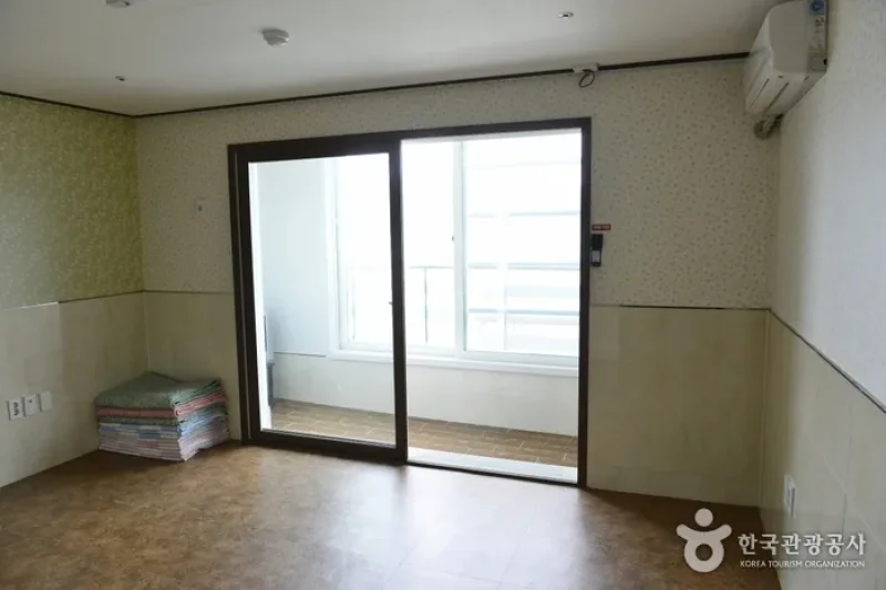 Namhae Youth Hostel  (5/5)