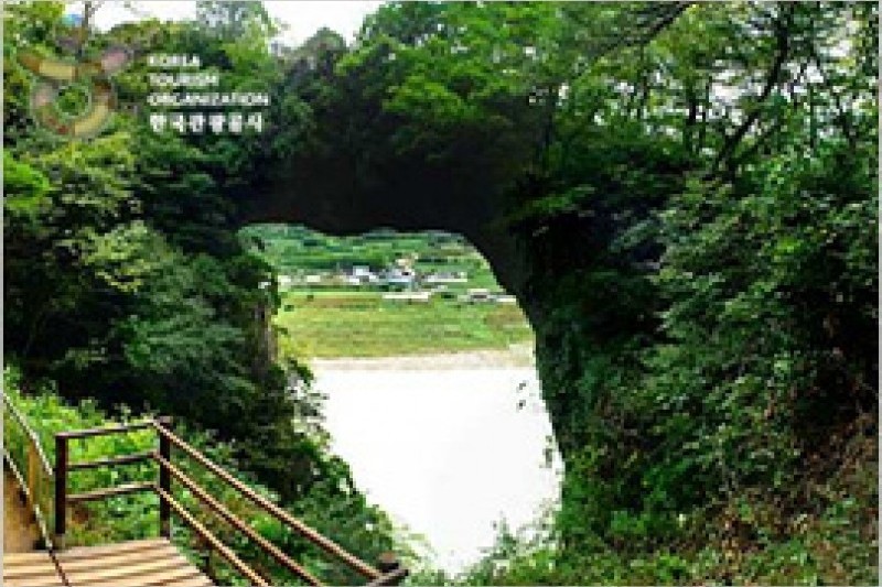 Eight Scenic Views of Danyang  (4/7)